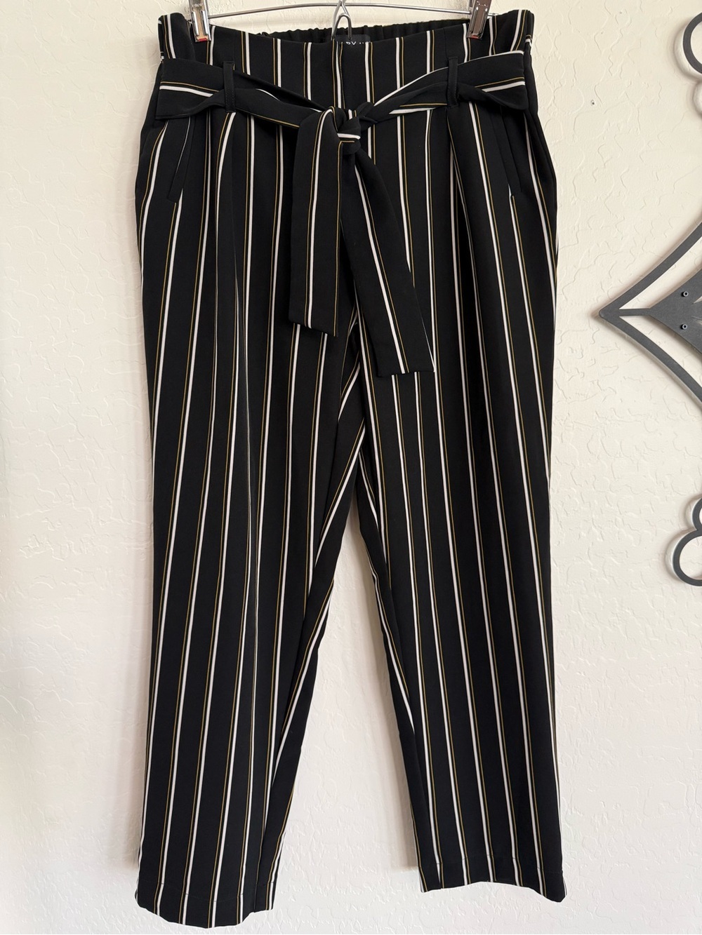 4/$20 BODY BY US Belted Striped Black Tie-Waist Women’s Pants - Large